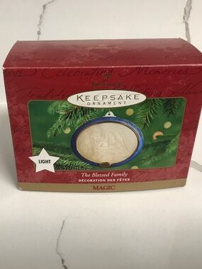 Hallmark Keepsake Ornament Blessed Family with Light Magic Cord 2003 NIB